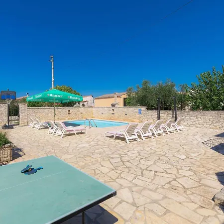 Casa vacanze Gracije - Voj515 By Interhome Mednjan