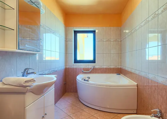 Gracije By Interhome Casa vacanze Mednjan