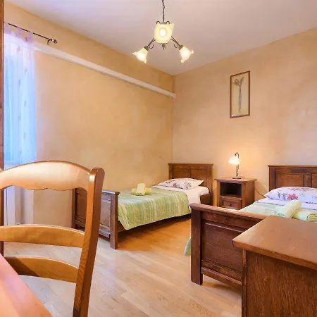 Ferienhaus Gracije - Voj515 By Interhome